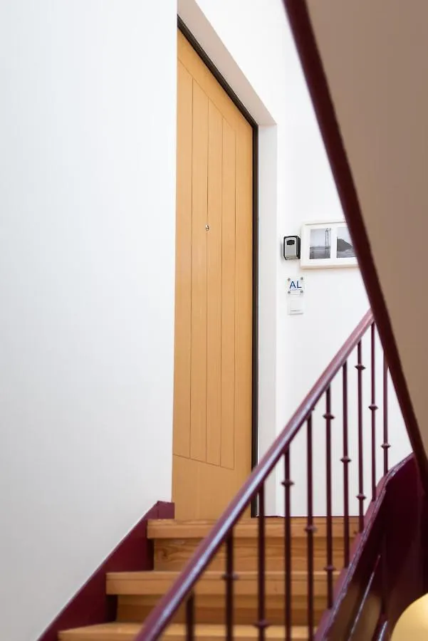Amaro II - Sleek 2 Bedroom Apartment In Alcantara Lisboa 0*,