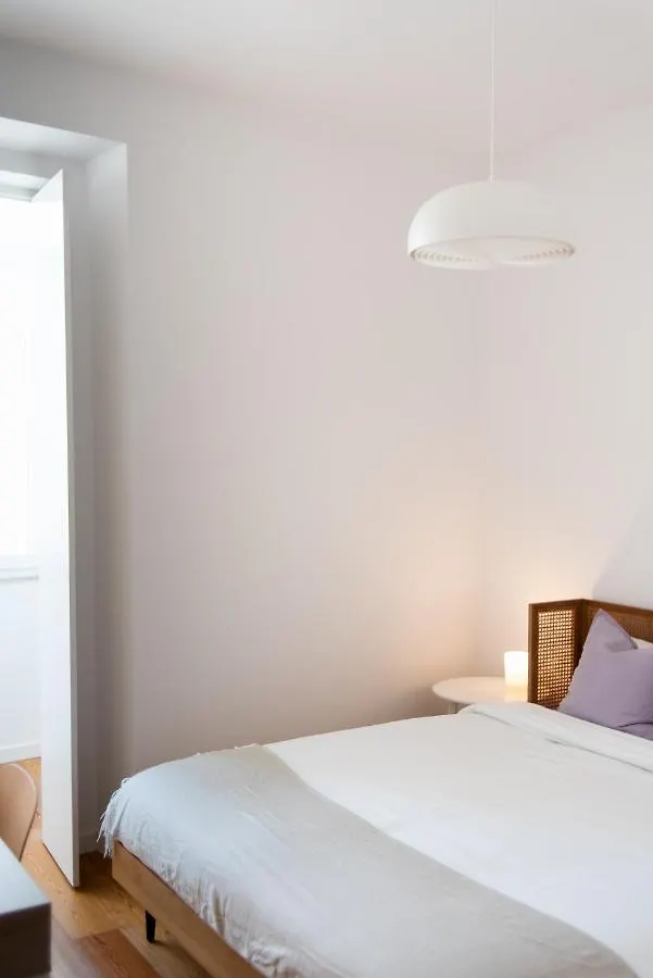 Amaro II - Sleek 2 Bedroom Apartment In Alcantara Lisboa Portugal