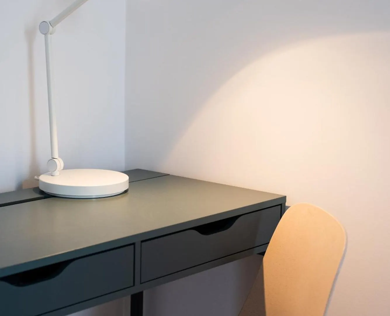 Amaro II - Sleek 2 Bedroom Apartment In Alcantara Lisboa Portugal