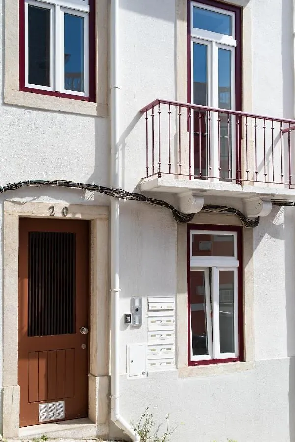 Amaro II - Sleek 2 Bedroom Apartment In Alcantara Lisboa